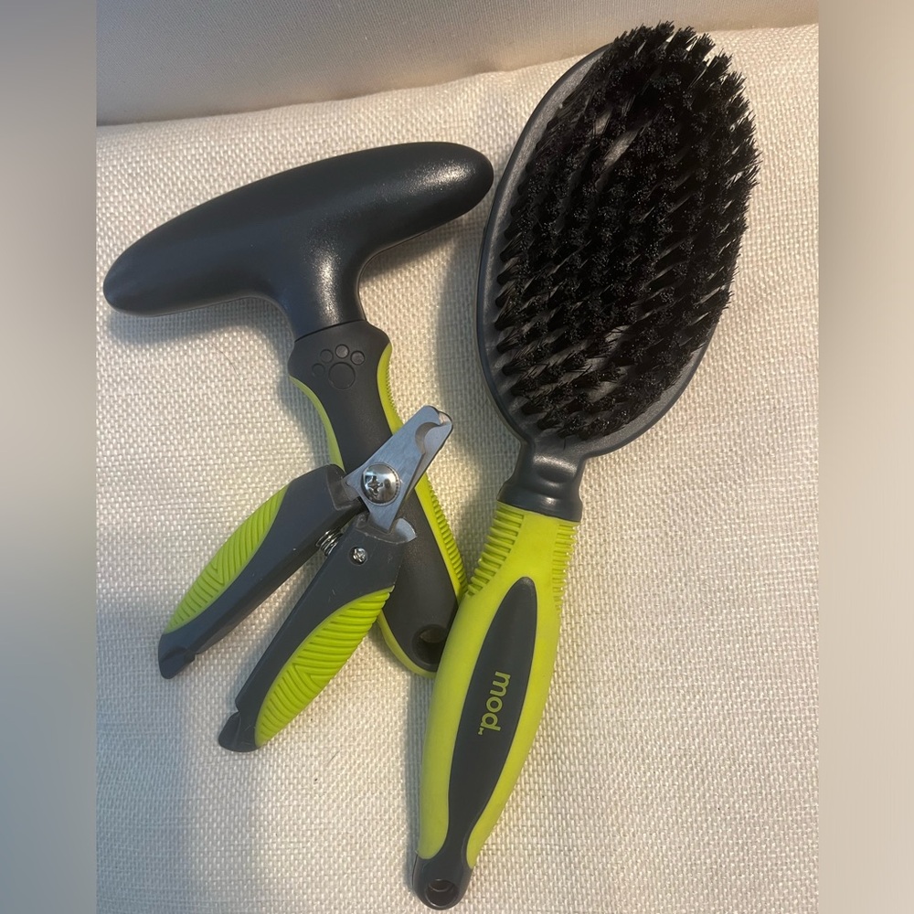 NWOT Mod Dog Grooming Set - Picture 3 of 4